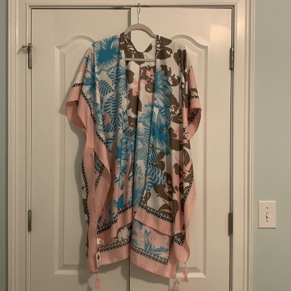 Mountain Mama’s kimono NWT